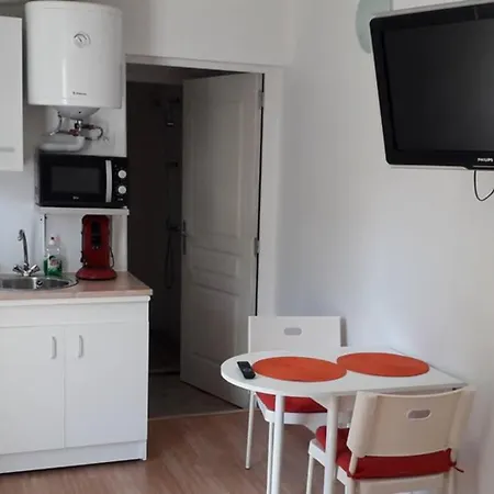 Studio.hamam.jardin.piscine.wifi.fibre.calme Appartement Castres (Tarn)
